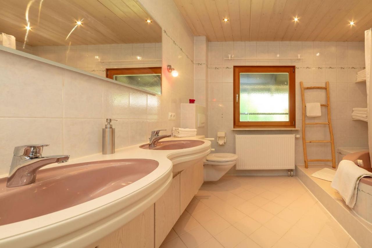 Ganzes Haus Mit Grossem Garten Und Eigener Sauna อุนเทอร์เวิสเซ็น ภายนอก รูปภาพ